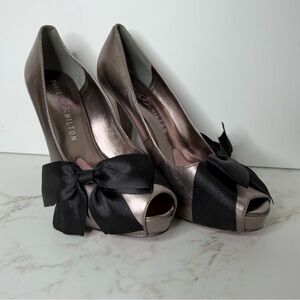 Paris Hilton "Destiny" platform heels women’s size 9M